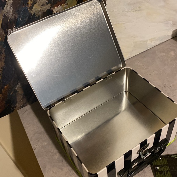 Forever21 x Beetlejuice Lunch Box - Picture 5 of 5